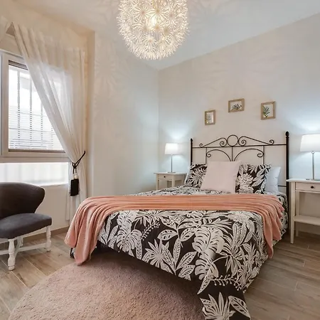 Апартаменты Perla Del Mar Торевьиа
